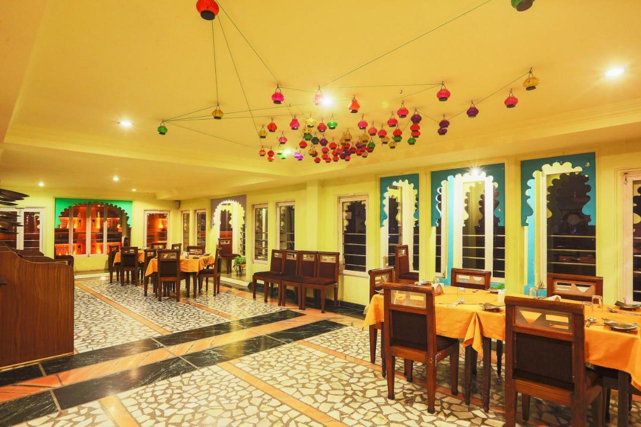 Hotel Jaisingh Garh By Innovating Hospitality Udaipur Extérieur photo
