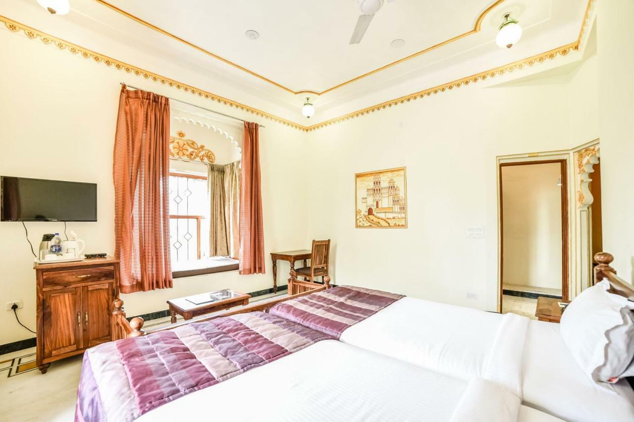 Hotel Jaisingh Garh By Innovating Hospitality Udaipur Extérieur photo