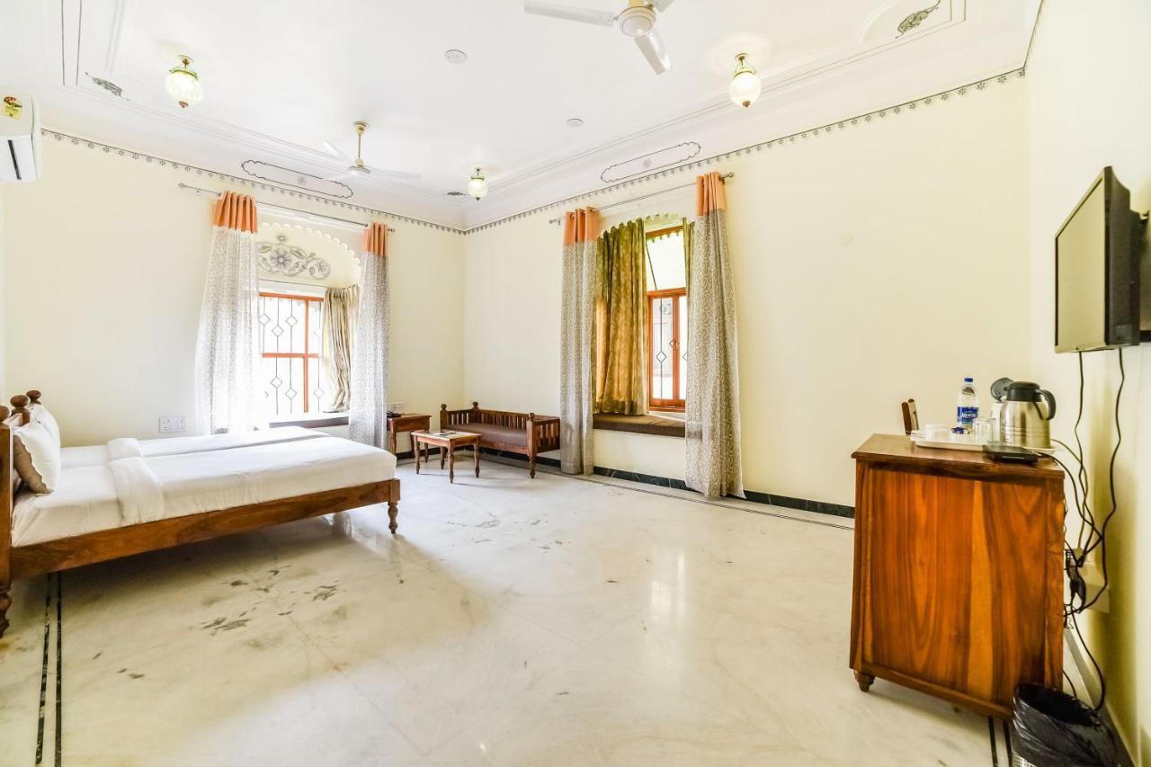 Hotel Jaisingh Garh By Innovating Hospitality Udaipur Extérieur photo