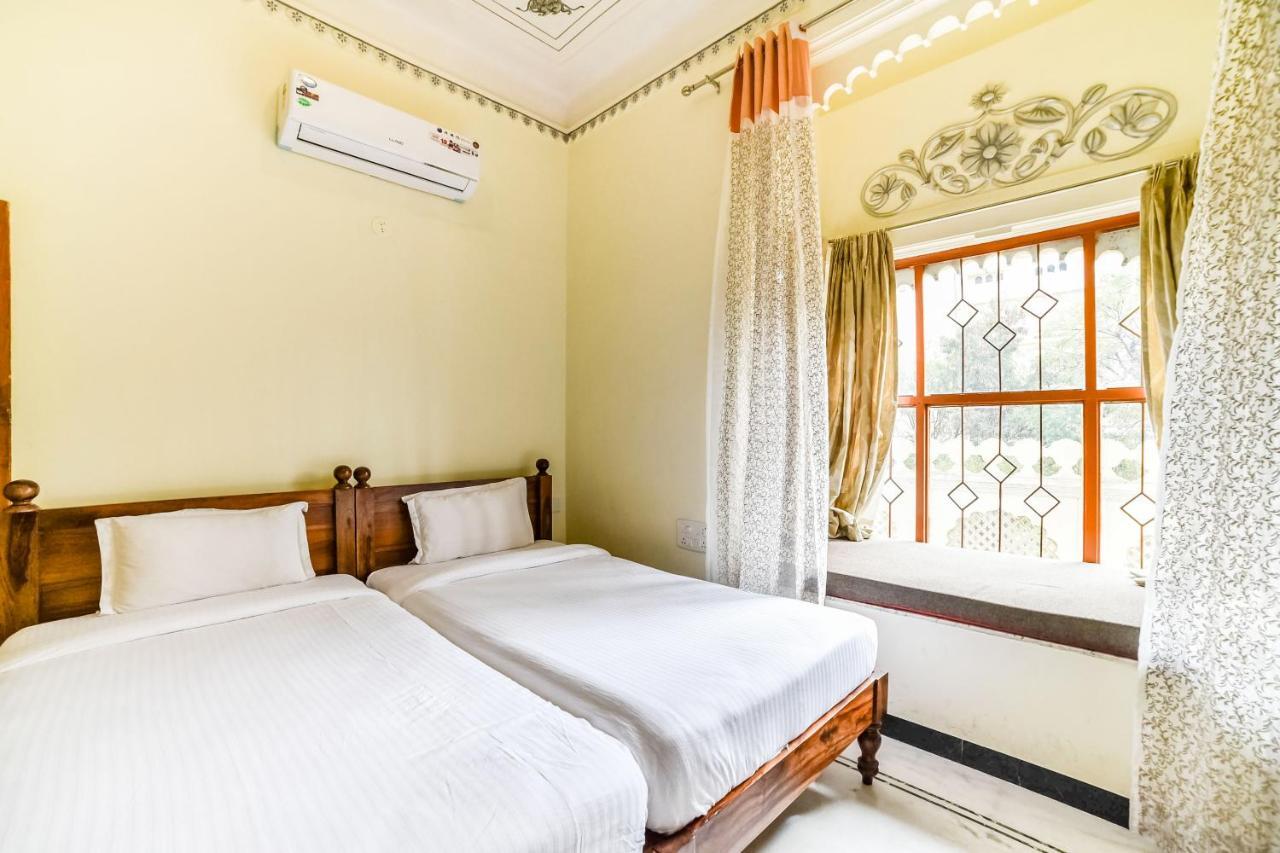 Hotel Jaisingh Garh By Innovating Hospitality Udaipur Extérieur photo